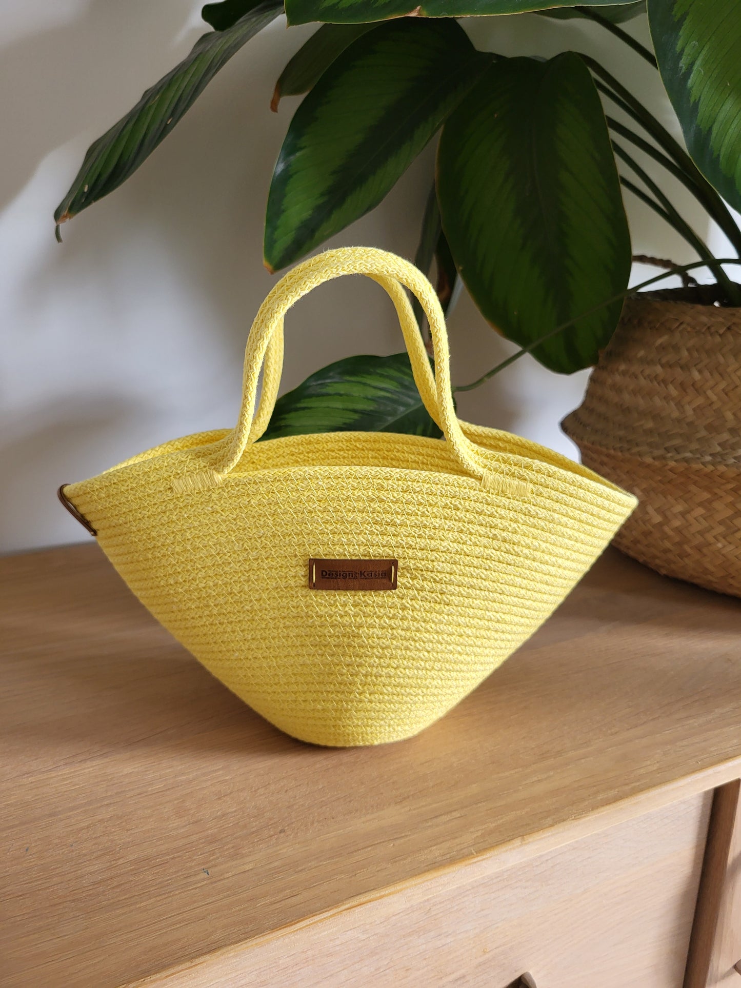 Kids Bag. Äggul.