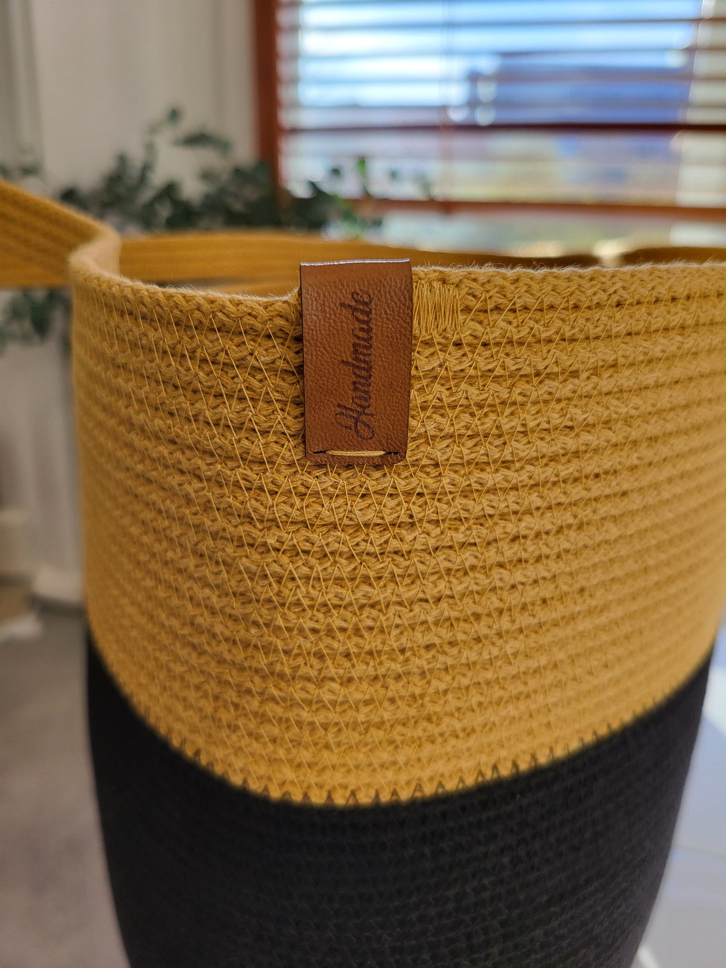 City Bag. Svart och senap