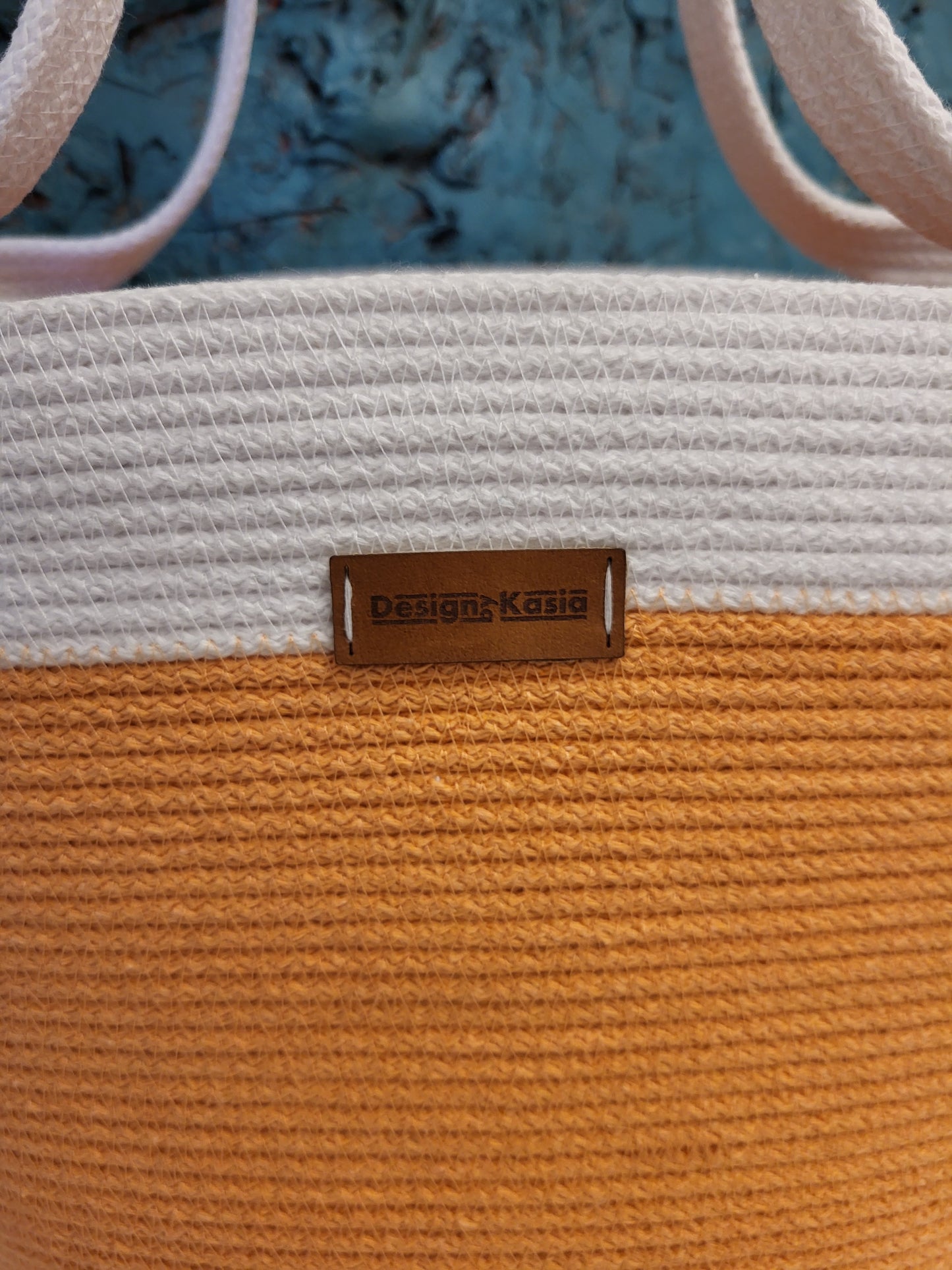 City Bag. Aprikos och vit