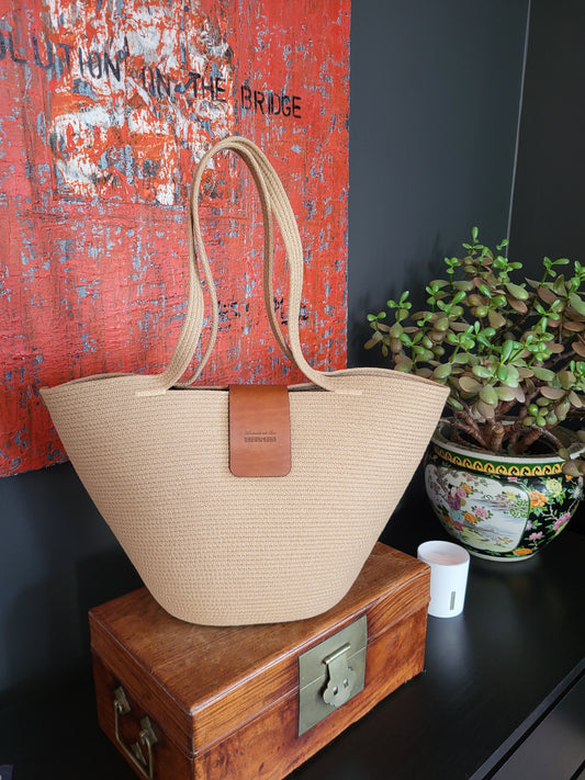 City Bag Horizon med läderspänne. Karamell.