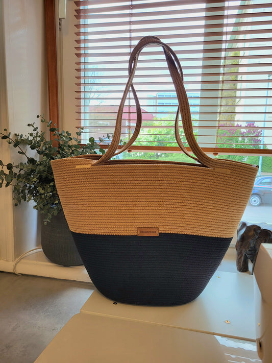 City Bag. Svart och karamell