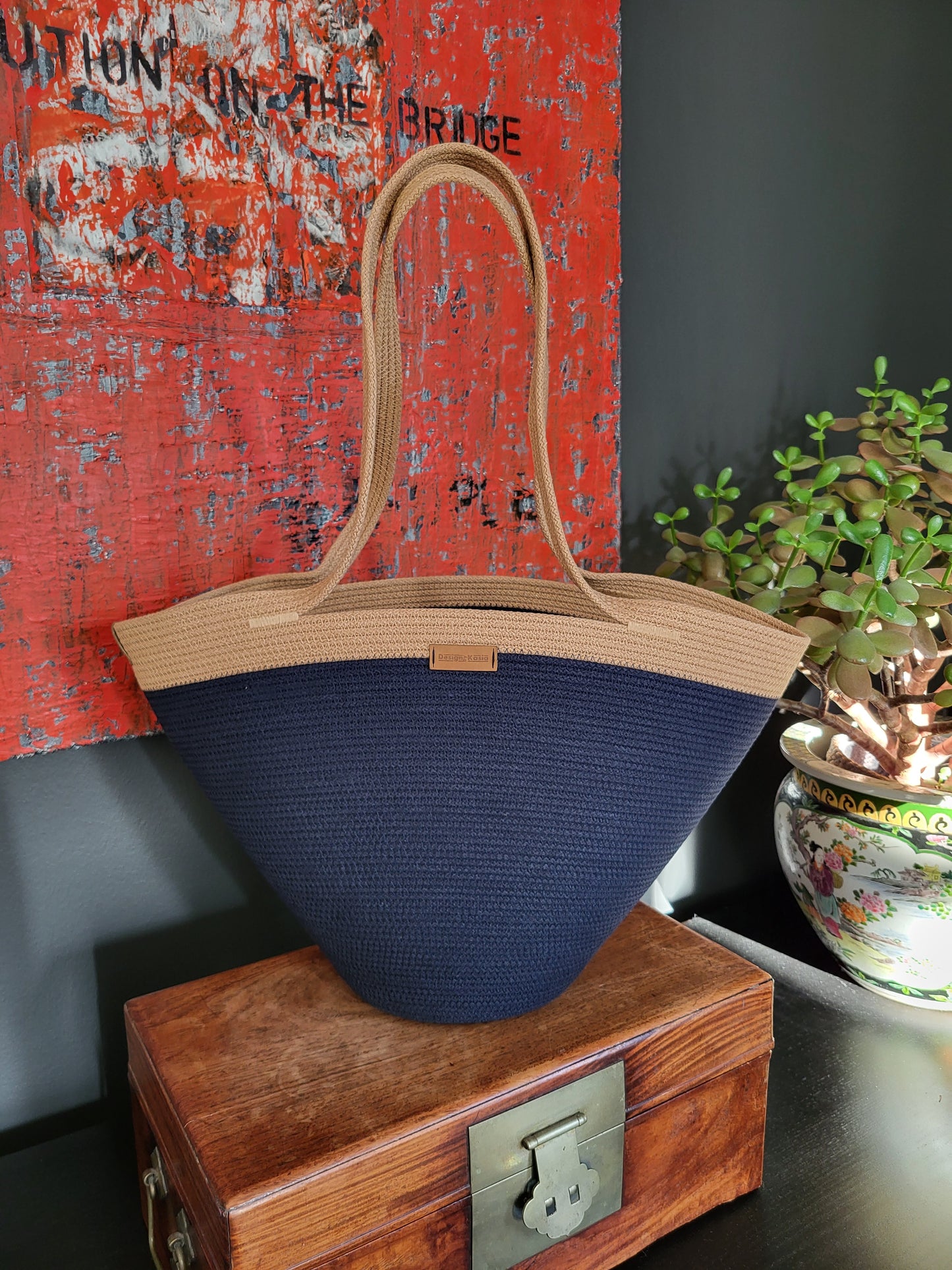 City Bag. Marinblå och karamell.
