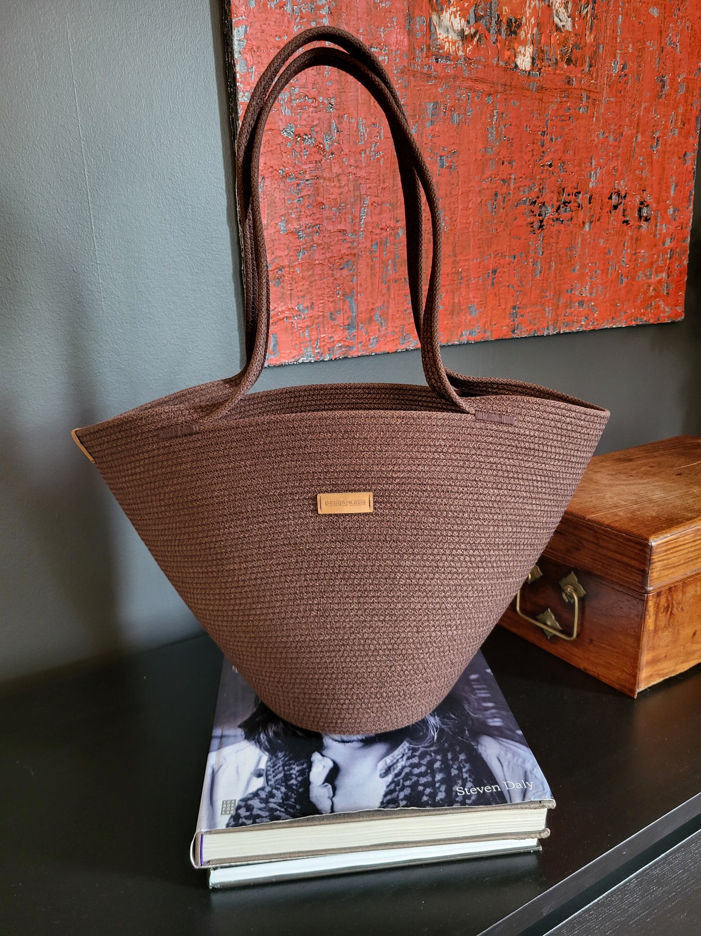 City Bag, oval botten. Mörk choklad