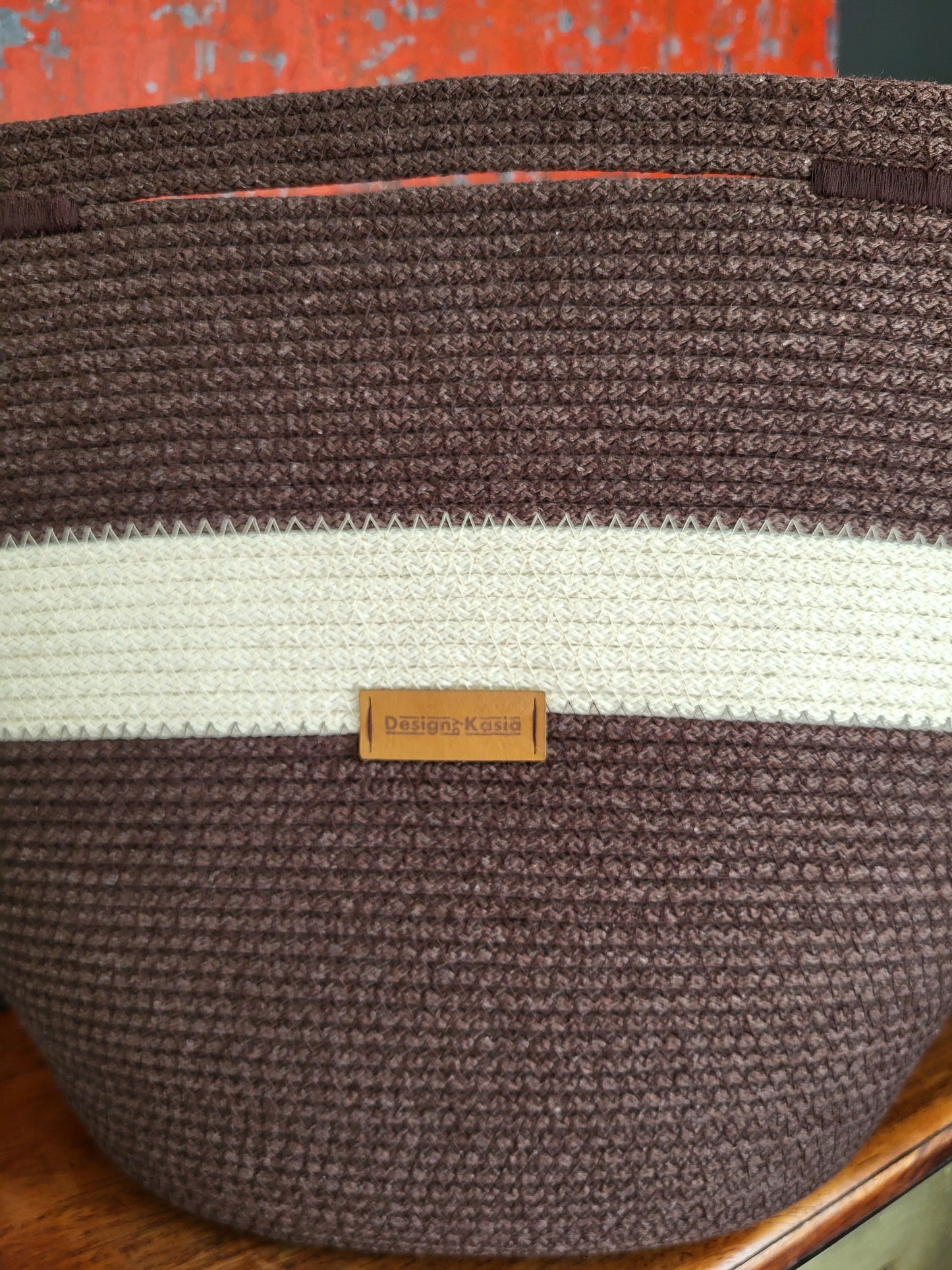 Handbag Horizon. Mörk choklad och rå bomull.