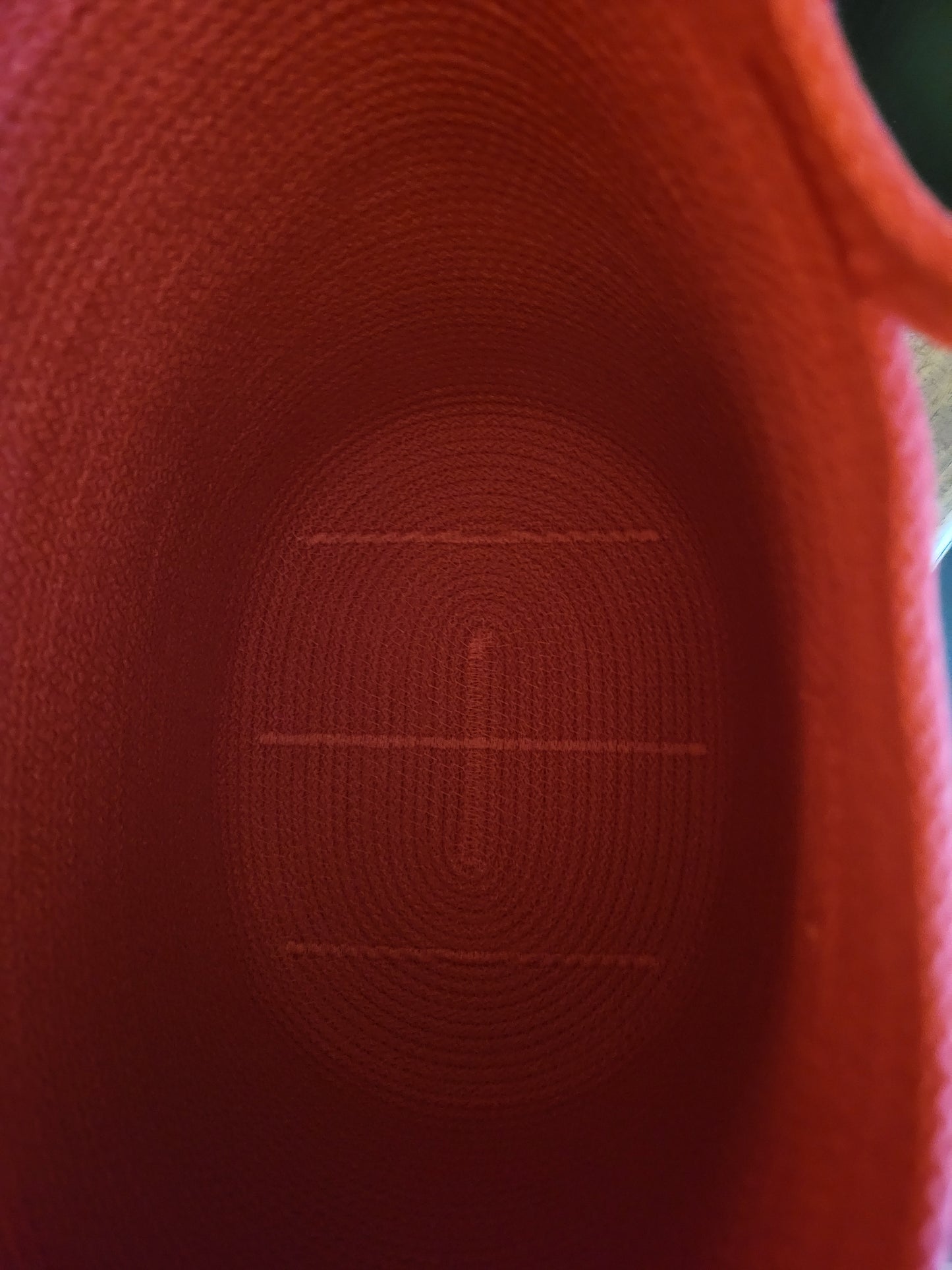 Handbag, Röd
