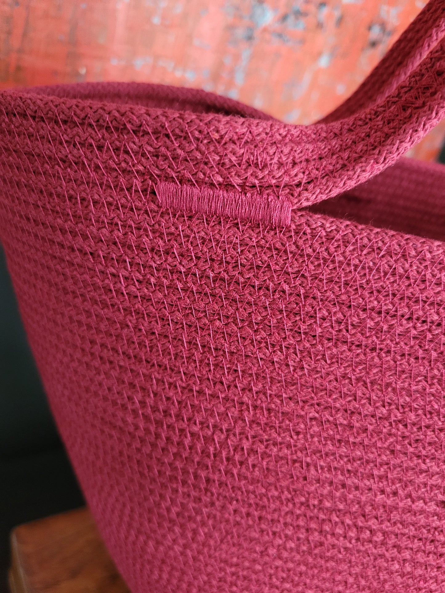 City Bag, rund botten. Vinröd.