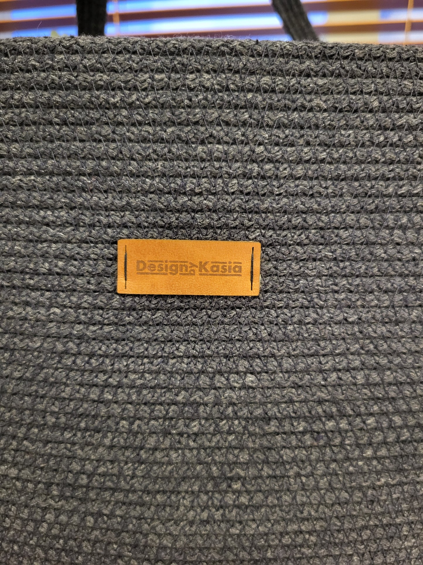 City Bag. Mörk jeans.