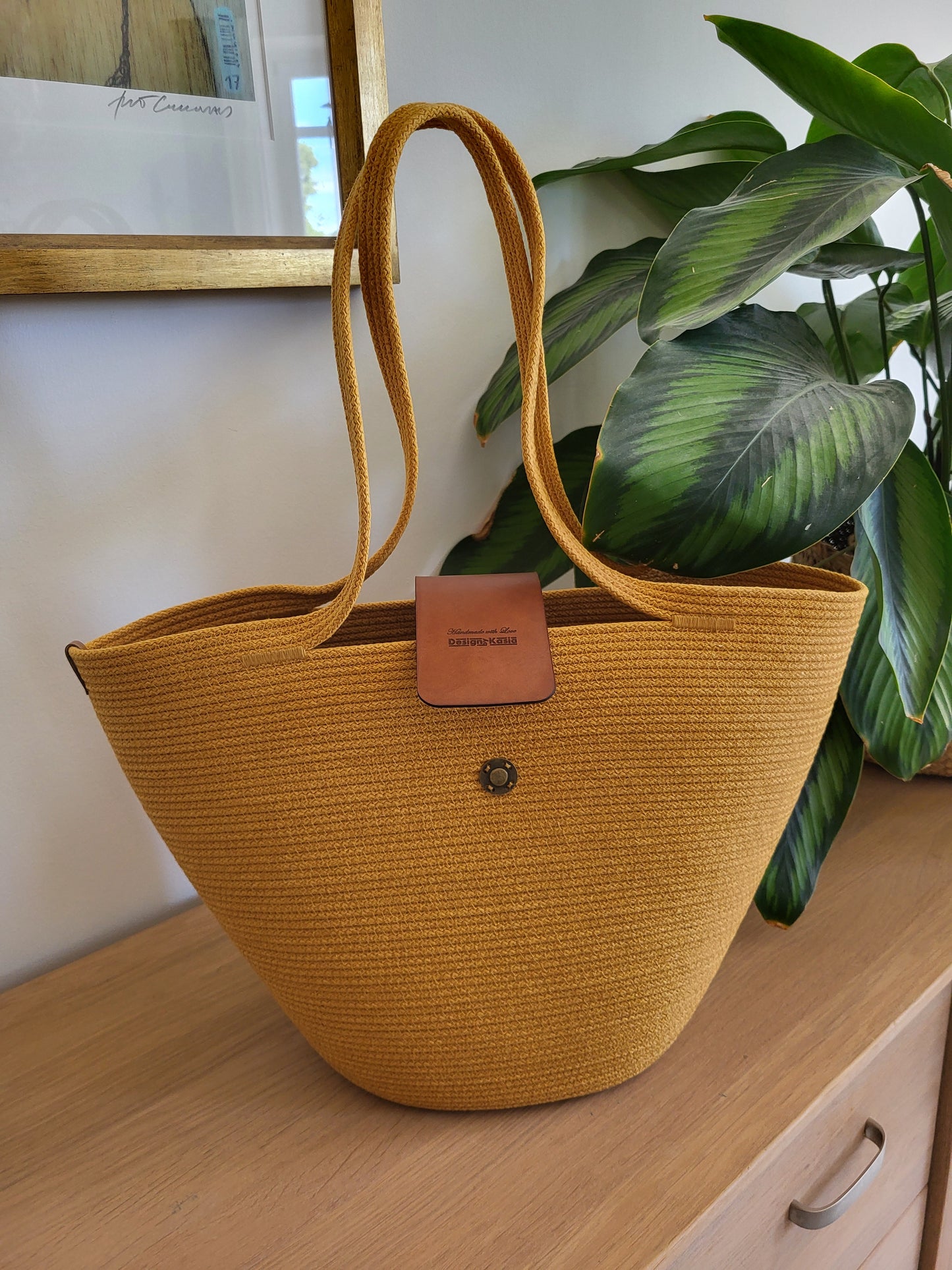 City Bag med läderspänne. Ochra (senapsgul).