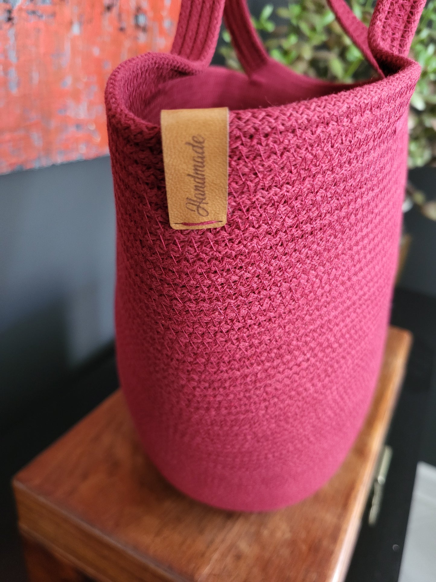 City Bag, rund botten. Vinröd.