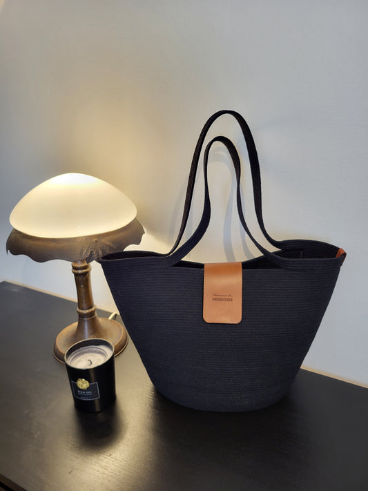 City Bag med spänne - Svart.