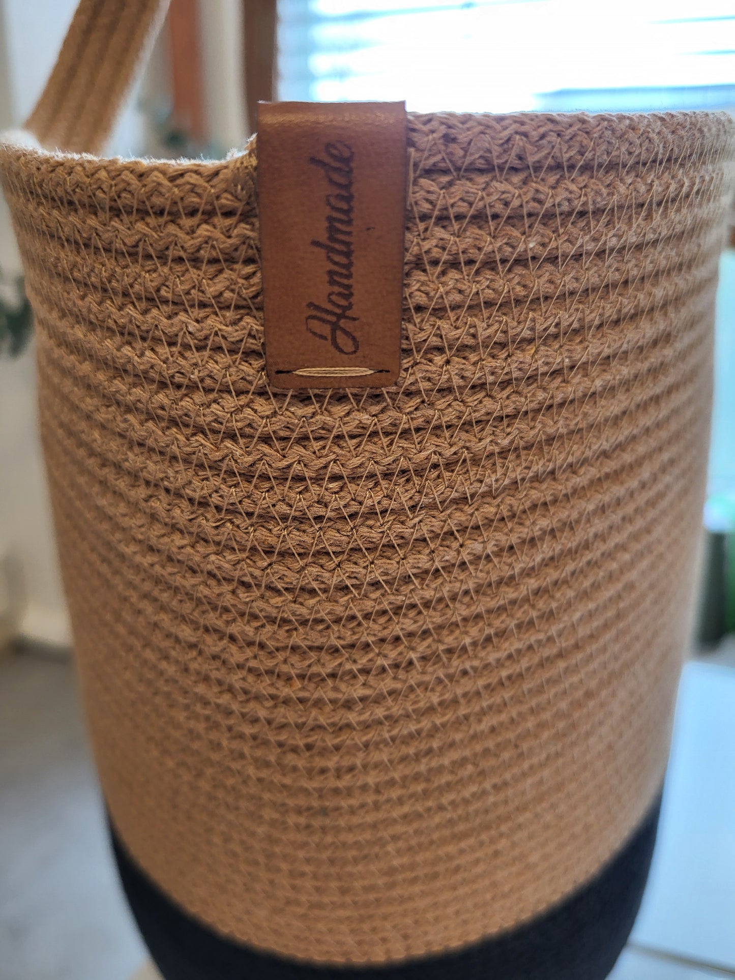 City Bag. Svart och karamell