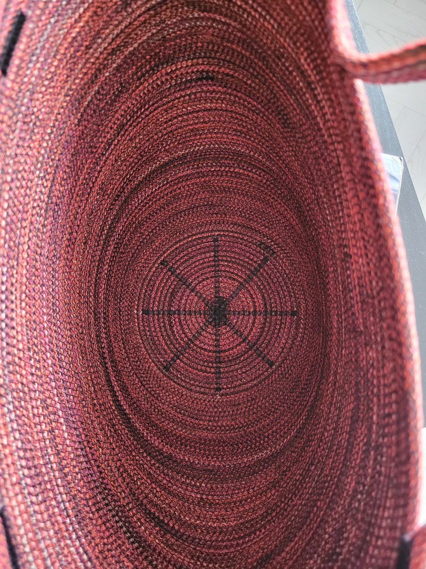 Handbag, rund botten, färgblandning.