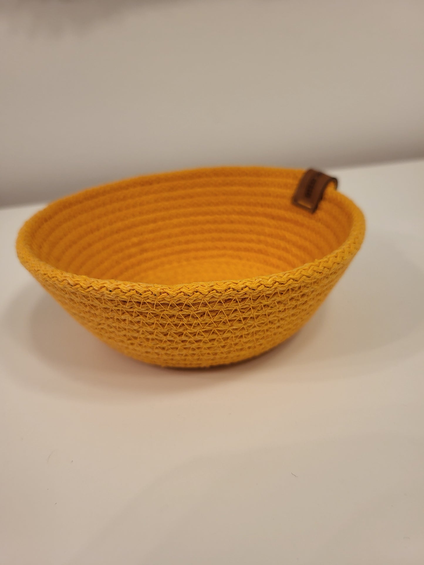 Skål, 13 cm diameter. Nektarin