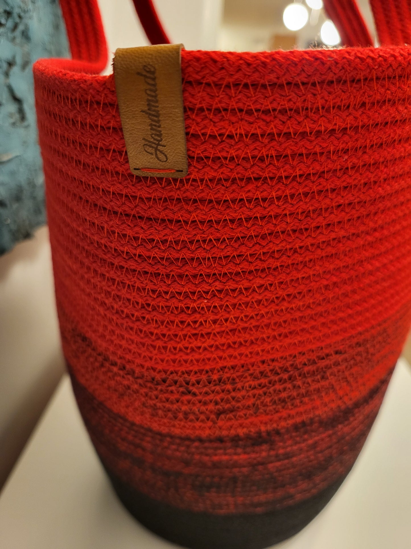 City Bag ombre. Svart och röd.