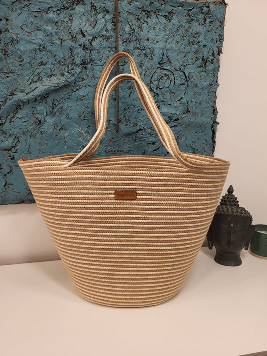 City Bag, randig. Karamell och rå bomull.