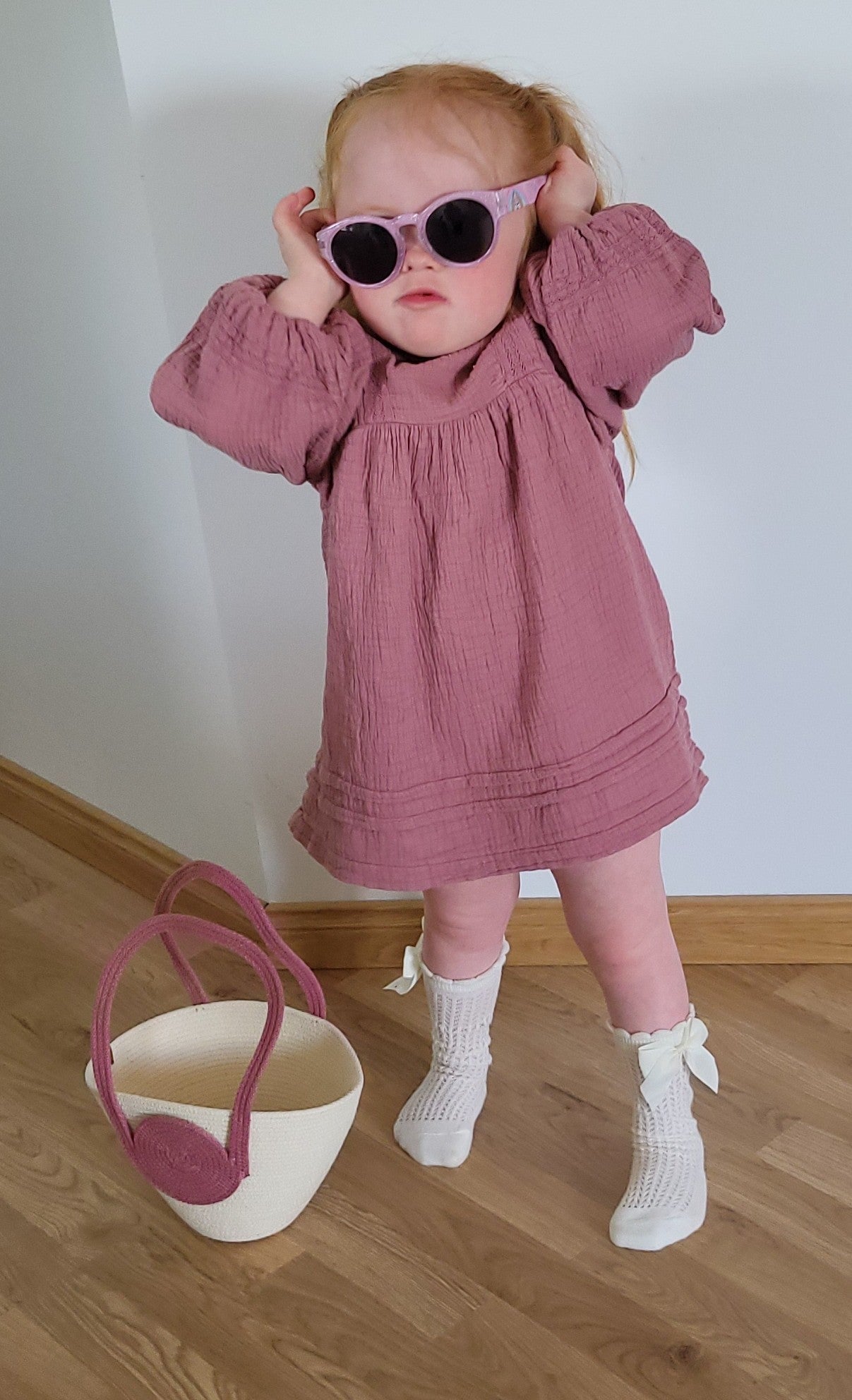 Barnväska mini - Vit med rosa snurr