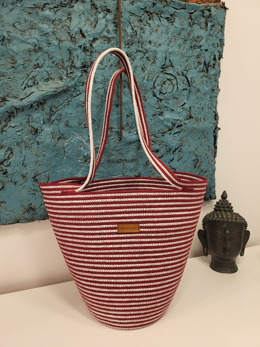 City Bag mini, randig. Vinröd och salt&peppar.