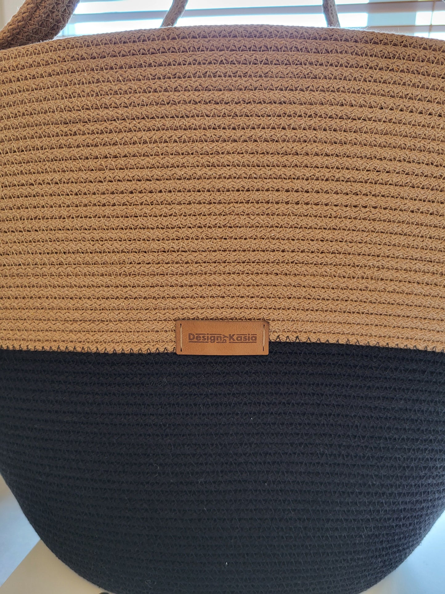City Bag. Svart och karamell
