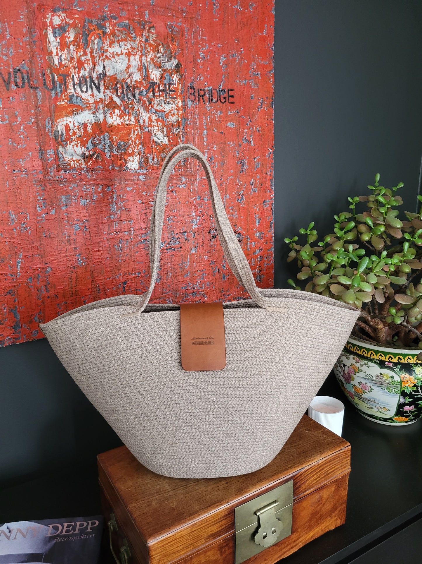 City Bag med läderspänne. Cappucino.